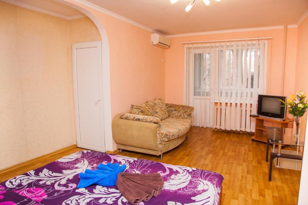 Апартаменты Semi-luxury Apt on Nezalezhnoi Ukrаiny 63 near Intourist Hotel Запорожье