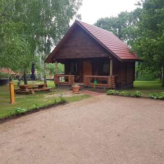 Кемпинги Eco-friendly Camping Oskalns Цесис Семейный номер с террасой-3