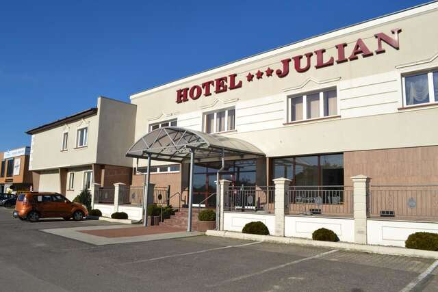 Отель Hotel Julian Щецин-6