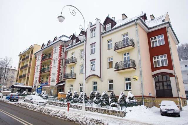 Отель Hotel *** NAT Krynica Zdrój Крыница-Здруй-4