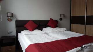Отели типа «постель и завтрак» Aspen Щирк Апартаменты с 2 спальнями-2