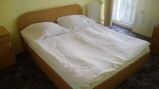 Отель Hotel Refleks Торунь Двухместный номер «Комфорт» с 1 кроватью или 2 отдельными кроватями-3