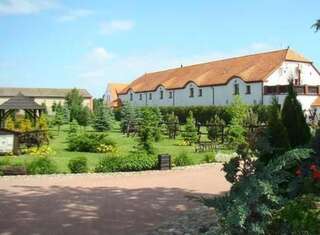 Отель Hotel Stara Stajnia Pleszew