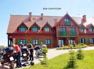 Отели типа «постель и завтрак» Hotelik Mazurska Chata-BONY,restauracja, blisko aqapark, centrum,jezioro Миколайки
