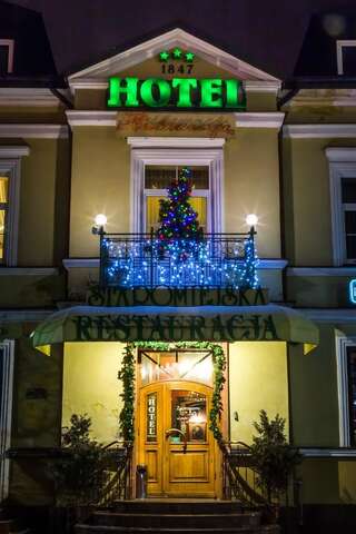 Отель Hotel Staromiejski Красныстав