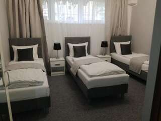 Отели типа «постель и завтрак» City Rooms Szczecin Щецин Классический трехместный номер-1