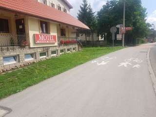 Мотели Motel Królowej Jadwigi Сандомир