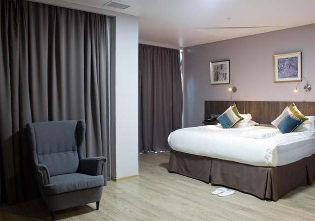 Отель Smart Hotel Bishkek (Holiday) Бишкек-12