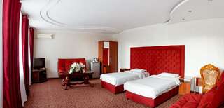 Отель Grand Hotel Бишкек Улучшенный двухместный номер с 1 кроватью или 2 отдельными кроватями-4