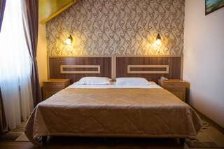 Отель Отель Горы Азии 2 Бишкек Стандартный двухместный номер с 1 кроватью или 2 отдельными кроватями-9