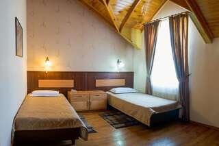 Отель Отель Горы Азии 2 Бишкек Стандартный двухместный номер с 1 кроватью или 2 отдельными кроватями-10
