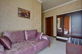 Отель Karagat Hotel Каракол Большой двухместный номер с 1 кроватью-4
