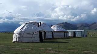 Люкс-шатры Yurt camp Nur in Song-Kol Lake Кочкор