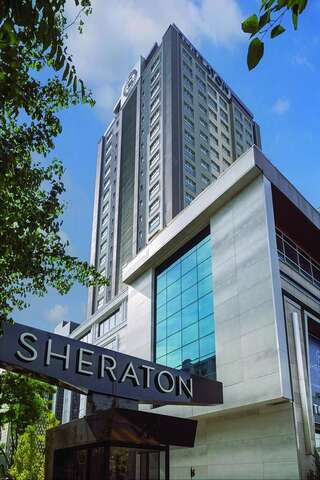 Отель Sheraton Bishkek Бишкек
