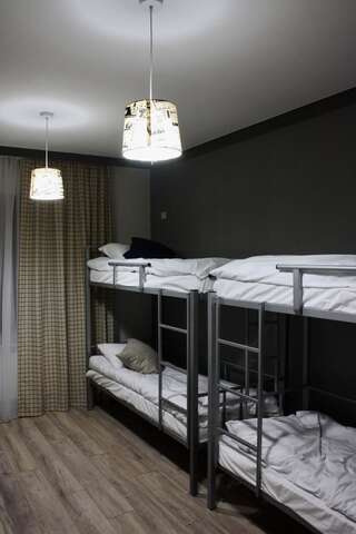 Хостелы Snow Leo Hostel Бишкек Кровать в общем 6-местном номере-3