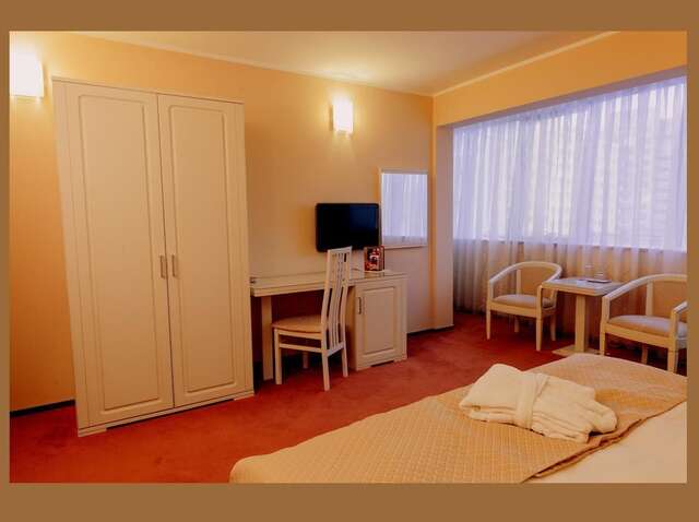 Отель Hotel Paradis Клуж-Напока-11