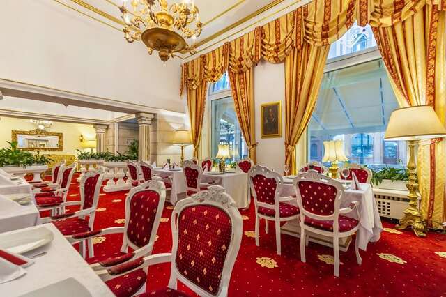 Отель Hotel Imparatul Romanilor Сибиу-40