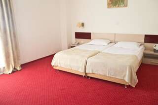 Отель Euro Hotels Gara de Nord (Polizu) Бухарест Двухместный номер с 2 отдельными кроватями-2