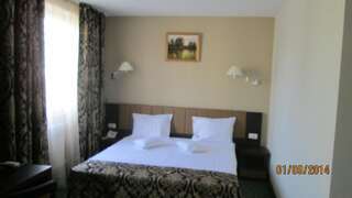 Отель Hotel Bistrita Бакэу Двухместный номер Делюкс с 1 кроватью или 2 отдельными кроватями-6