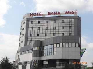 Отель Hotel Emma West Крайова