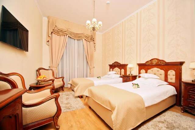 Отель Astoria Grand Hotel Орадя-26