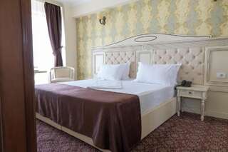 Отель Hotel Giuliano Бухарест Представительский номер с кроватью размера «king-size»-2