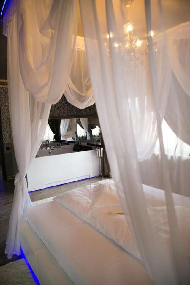 Отели для свиданий Hotel Boutique Mikaela (Adult Only) Брашов-45