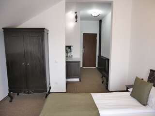 Апарт-отели Sibiu City Center Apartments Сибиу Улучшенный двухместный номер с 1 кроватью-12