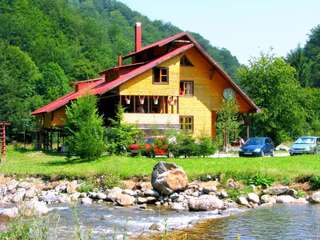 Лоджи Rustic House Стына-де-Вале