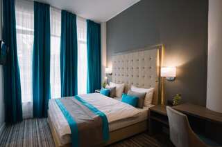 Отель Norm Hill Hotel Клуж-Напока Стандартный двухместный номер с 1 кроватью или 2 отдельными кроватями-8