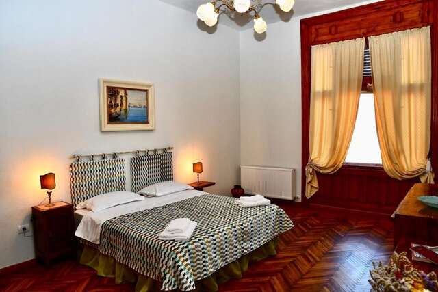 Отели типа «постель и завтрак» GB Apartments - 'Bohus Palace Panoramic' Арад-15