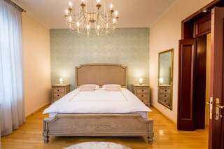 Отели типа «постель и завтрак» Casa Chintoan Констанца Номер с кроватью размера «king-size» и балконом-4