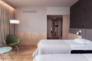 Отель Hotel Tartu Тарту Улучшенный двухместный номер с 1 кроватью или 2 отдельными кроватями-2