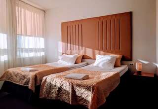 Отель Center Hotel Таллин Стандартный двухместный номер с 2 отдельными кроватями-9