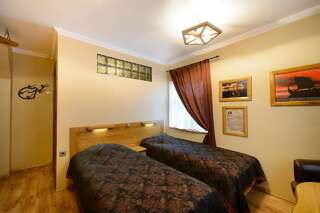 Отель Ränduri Guesthouse Выру Двухместный номер с 2 отдельными кроватями и собственной ванной комнатой-10