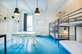 Хостелы Hektor Design Hostel Тарту Номер с двухъярусными кроватями-1