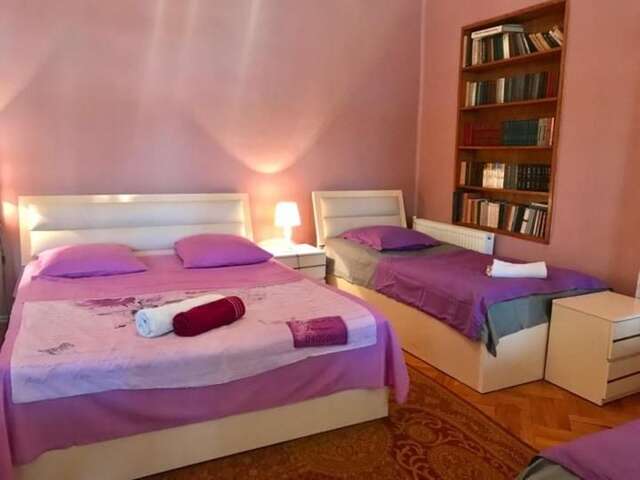 Хостелы GuestHouse LILIA &Wine Celler Телави-27