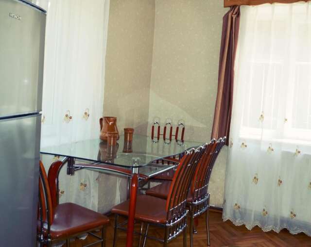 Хостелы GuestHouse LILIA &Wine Celler Телави-36