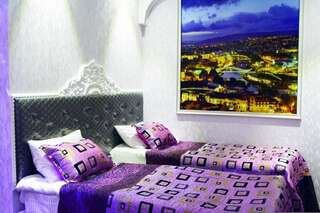 Отель Elegant Boutique Rustaveli Тбилиси Стандартный двухместный номер с 1 кроватью или 2 отдельными кроватями-20