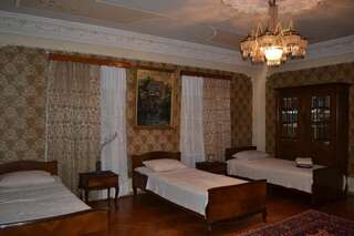 Гостевой дом Guest House Slavyanka Кутаиси Классический трехместный номер-2