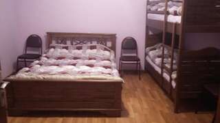 Гостевой дом Guesthouse Borjomi Central Park Боржоми Стандартный четырехместный номер-4