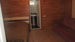 Гостевой дом Guest House Sukhumskaya 23 Кобулети Классический четырехместный номер-4