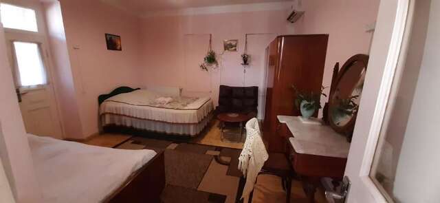 Хостелы Hostel Nino Тбилиси-31