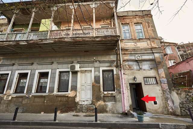 Гостевой дом Pheasant Home in Old Tbilisi Тбилиси-29