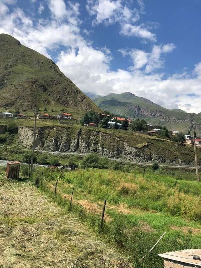 Гостевой дом Traveler Kazbegi Guesthouse Степанцминда-6