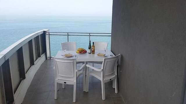 Апарт-отели SEA-VIEW Beluga & Dolphin Luxury HOTEL apartments Батуми-71