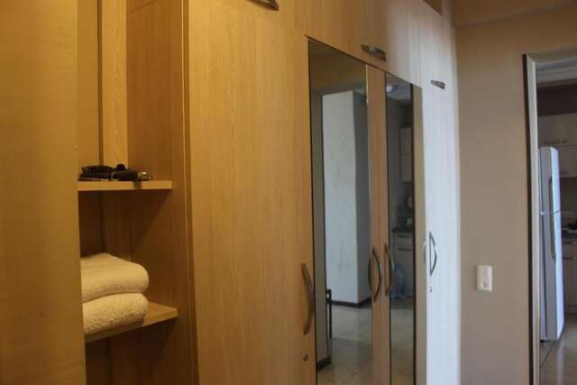 Отель Lux Apartment in The Mgzavrebi Hotel Гонио-61