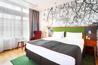 Отель Holiday Inn Helsinki City Centre Хельсинки Представительский номер с кроватью размера «king-size»-9