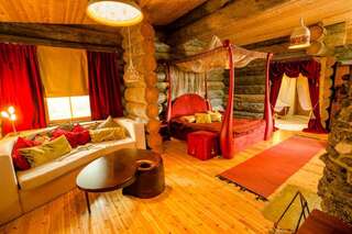 Отель Kakslauttanen Arctic Resort - Igloos and Chalets Саариселькя Люкс с кроватью размера "queen-size"-7