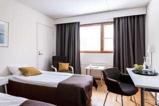 Отель Hotel Hermica Тампере Двухместный номер с 2 отдельными кроватями-6